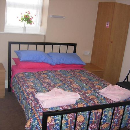 Longfield Guest House Dover Bagian luar foto