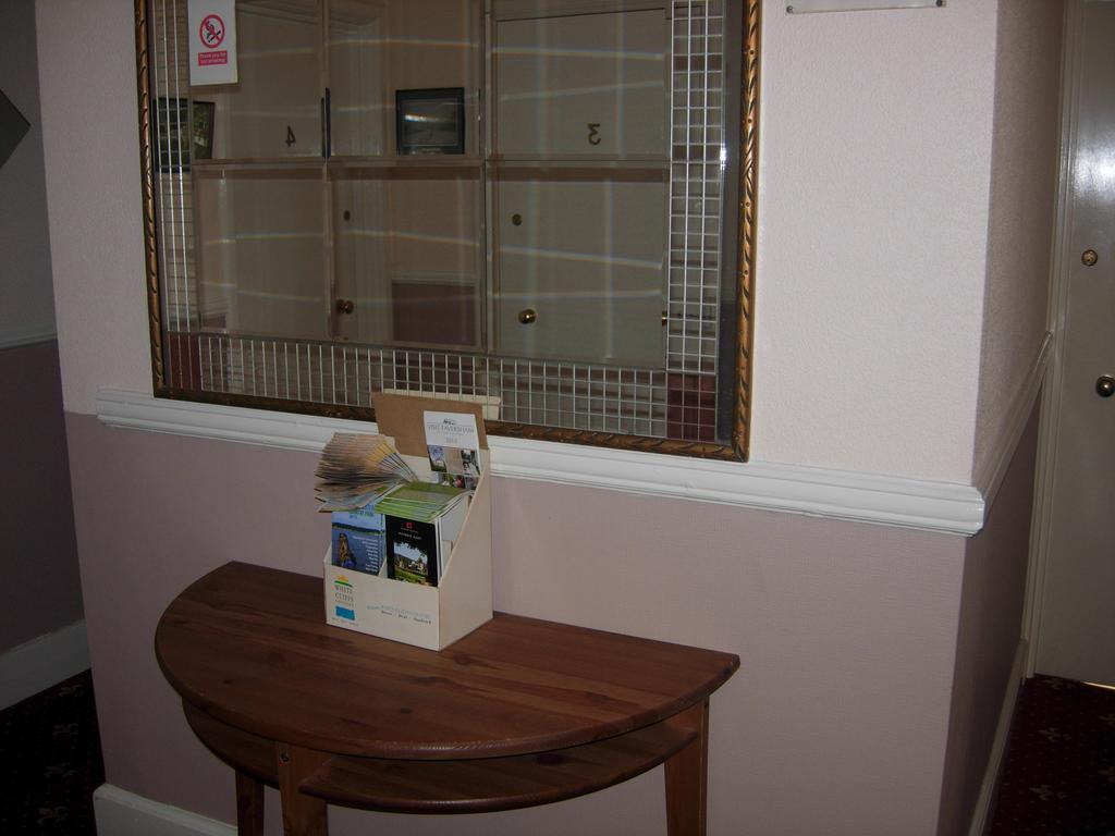 Longfield Guest House Dover Bagian luar foto