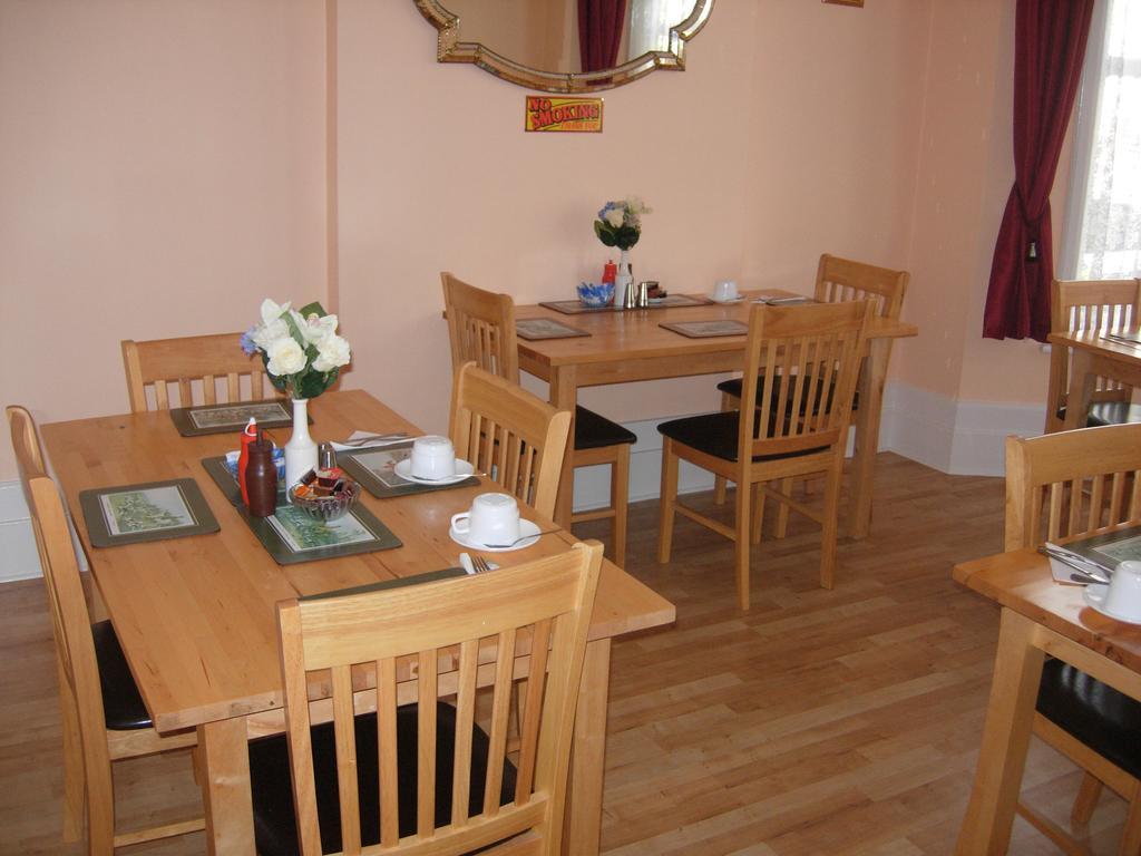 Longfield Guest House Dover Bagian luar foto