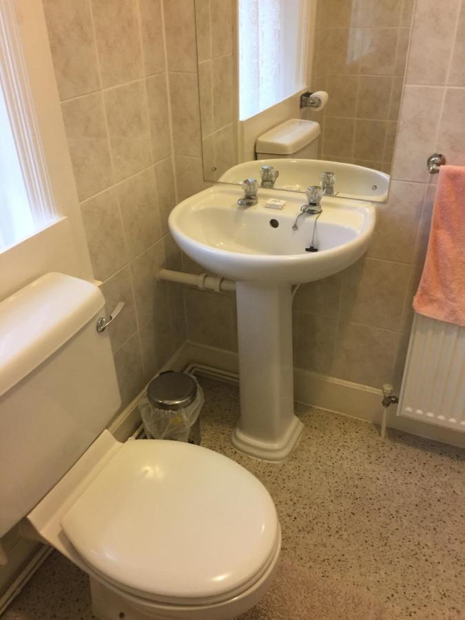 Longfield Guest House Dover Bagian luar foto