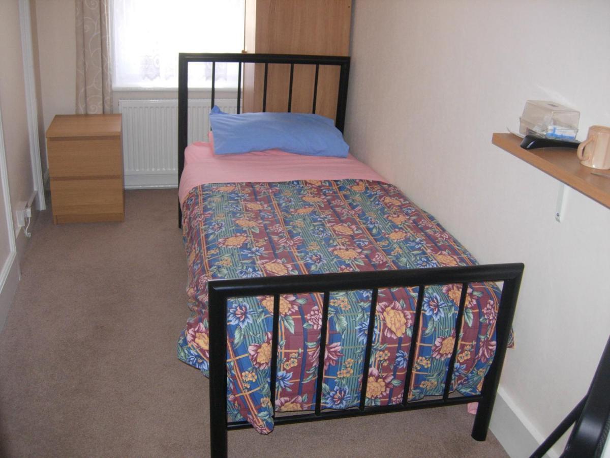 Longfield Guest House Dover Bagian luar foto